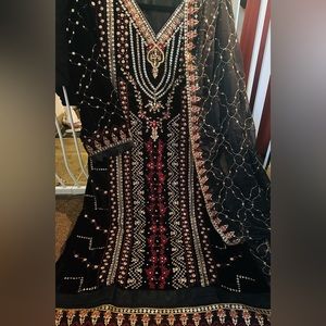 Beautiful 3 piece velvet shalwar kameez suit